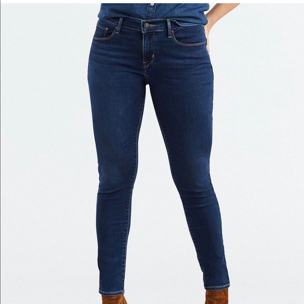 Levi’s Curvy Skinny Jeans